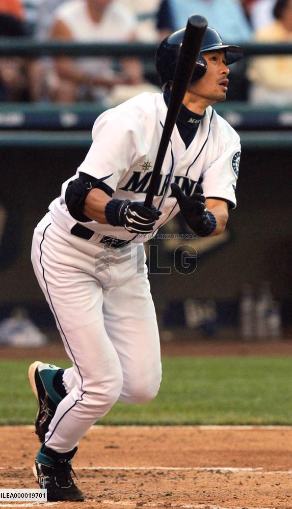Ichiro hits back-to-back homers, 2nd in AL with .347 average