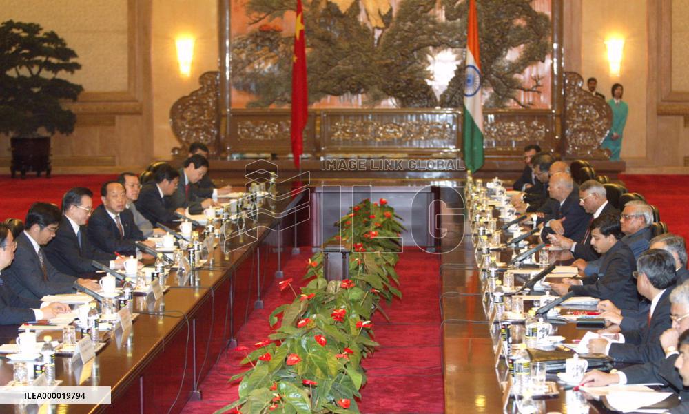 (3)Indian and Chinese premiers meet in Beijing