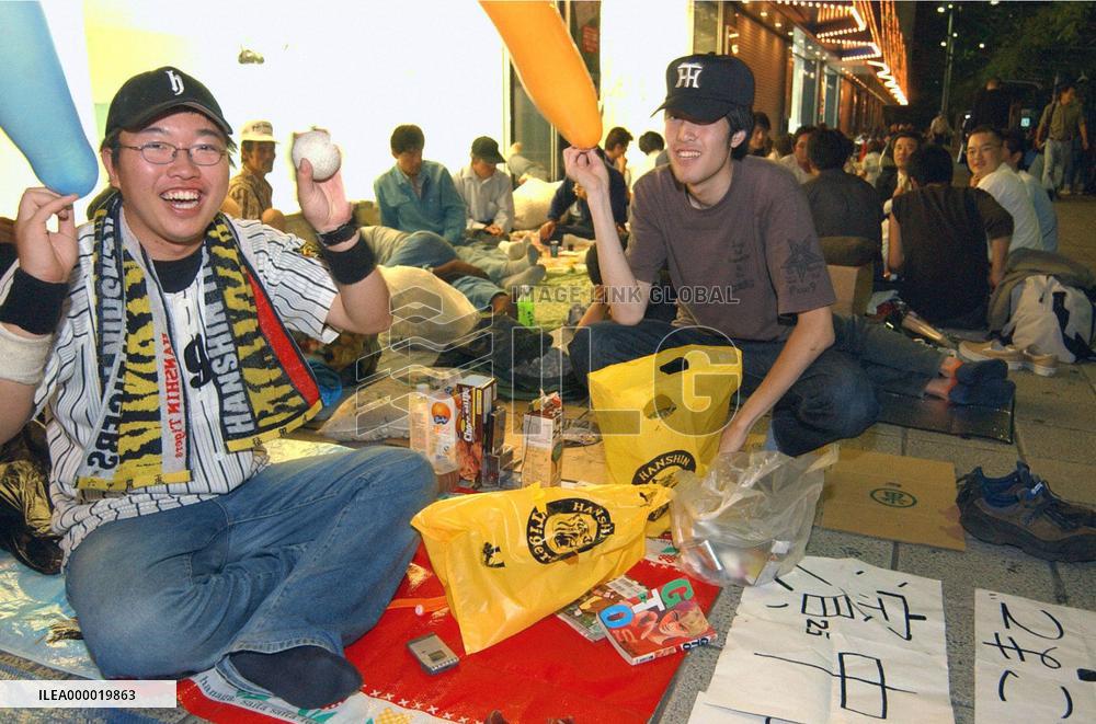 Tigers fans line up overnight