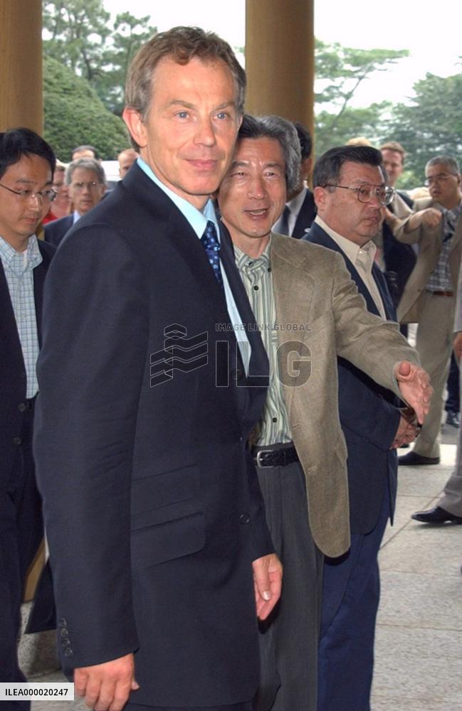 (2)Blair holds talks with Koizumi