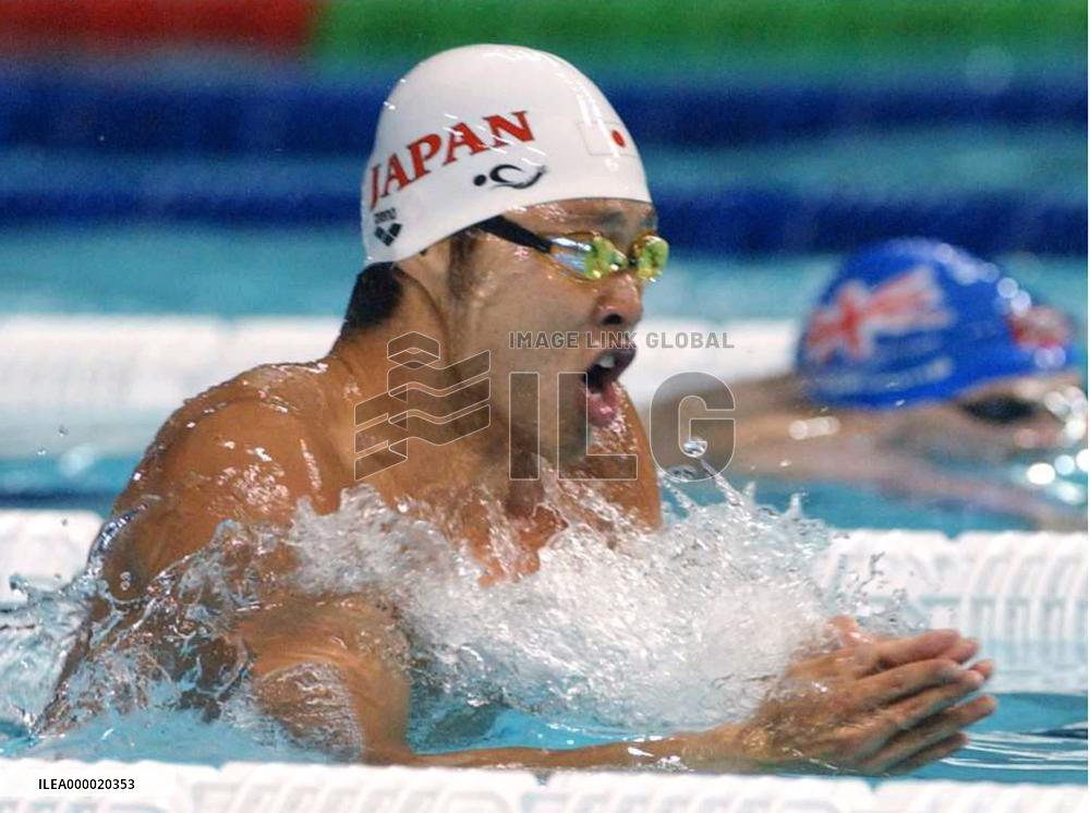 (1)Kitajima sets 200-meter breaststroke record