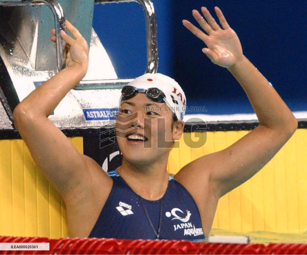 (1)Inada 3rd in women's 50-meter backstroke