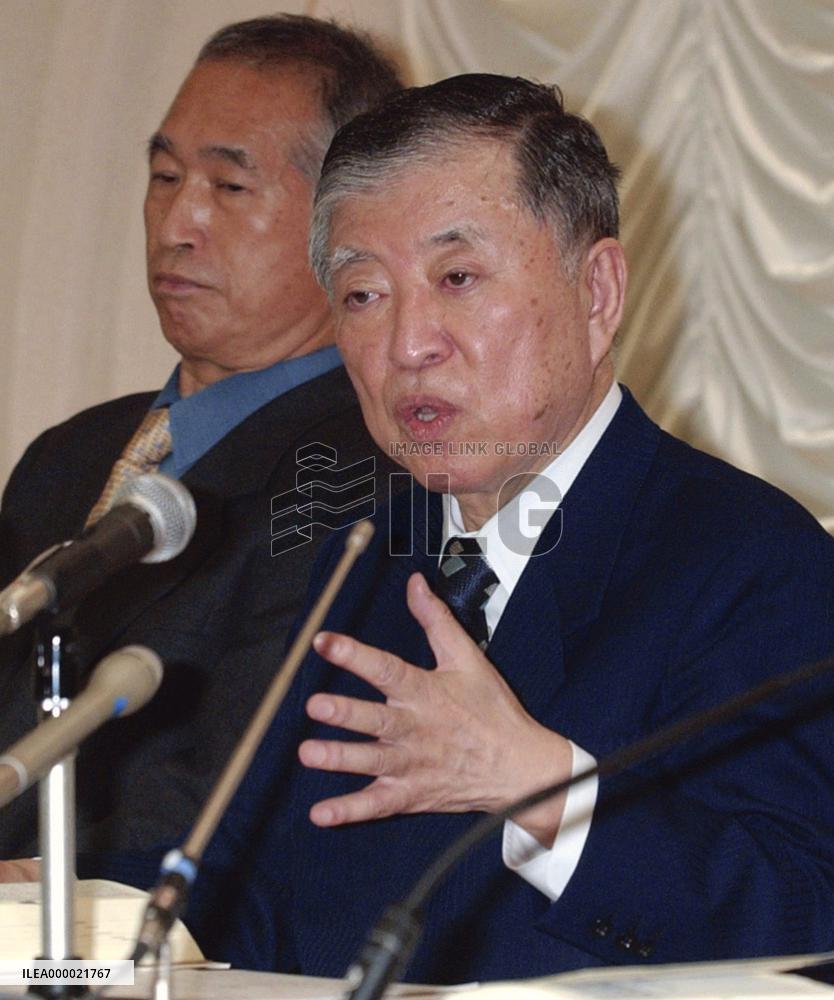 Fujii to reveal names of politicians if given immunity: lawyer