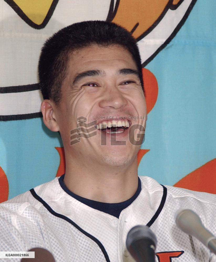 (1)Daiei's Jojima, Hanshin's Igawa named 2003 MVPs