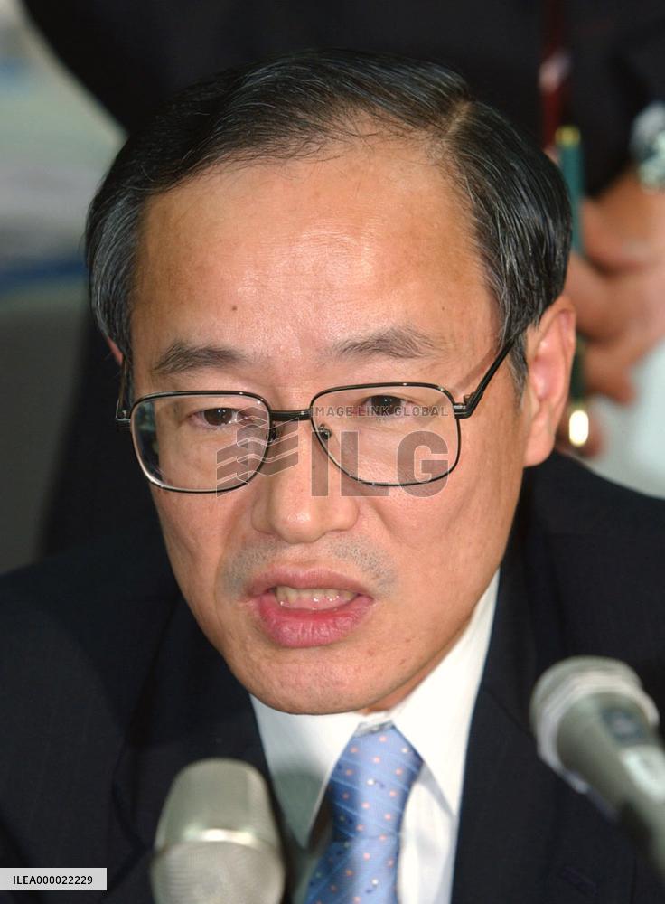 Resona Holdings incurs 1st-half group net loss