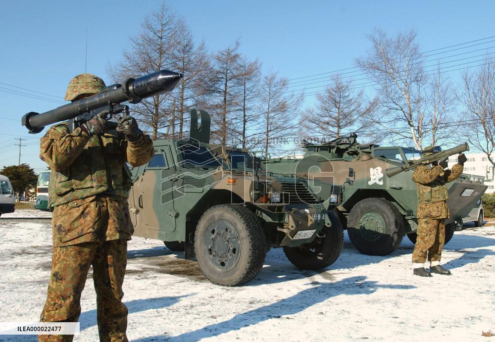 GSDF opens drill on Iraq dispatch to media