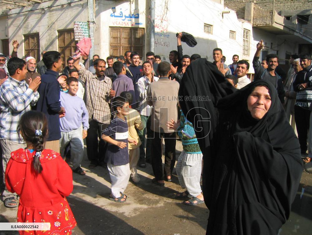 Saddam Hussein captured hiding in Tikrit