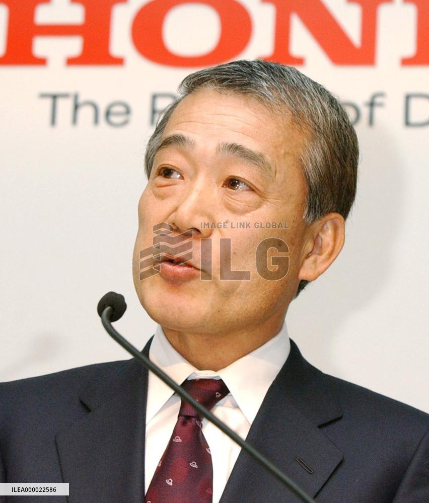 Honda aims to boost global vehicle sales by 10% in 2004