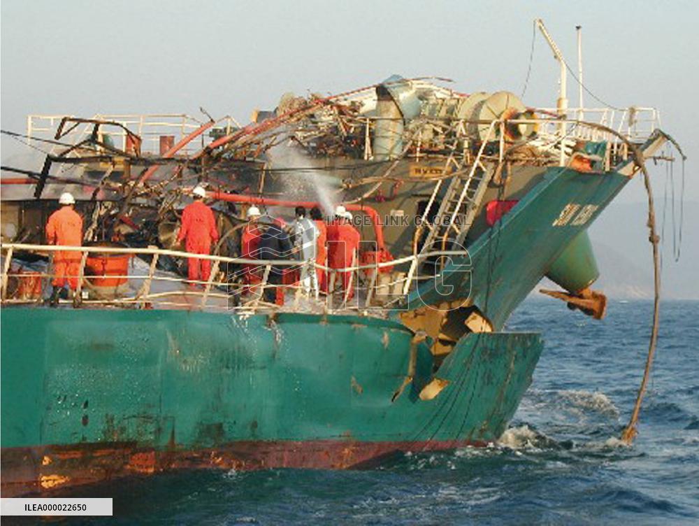 (2)Explosion on Panamanian tanker leaves 2 sailors missing