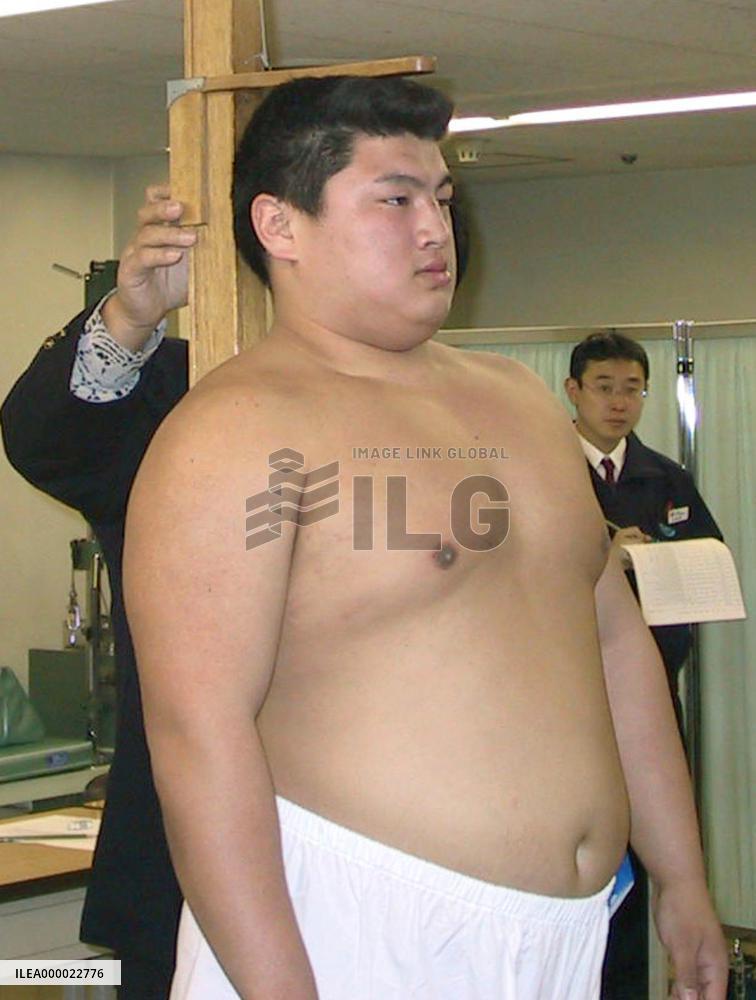 (2)25 new wrestlers clear 1st stage of exams