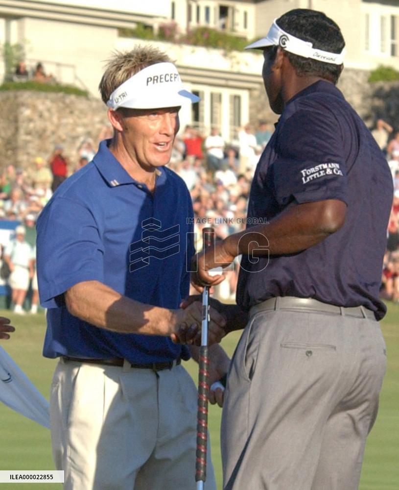 (2)Appleby wins Mercedes Championship