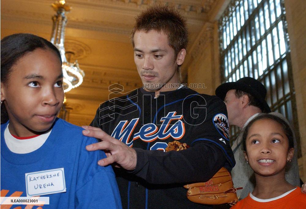 N.Y. Mets' Matsui participates in team event