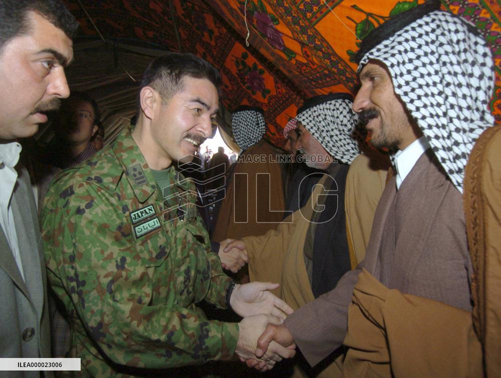 (2)Japanese GSDF members in Samawah, Iraq