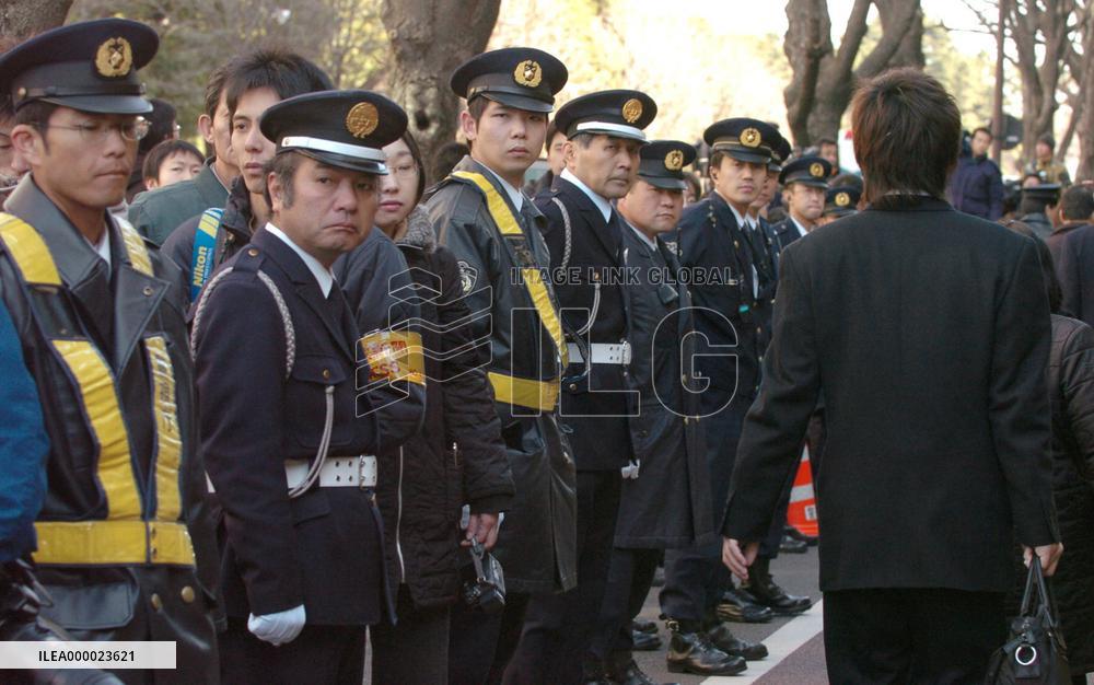 (3)AUM founder Asahara to face verdict