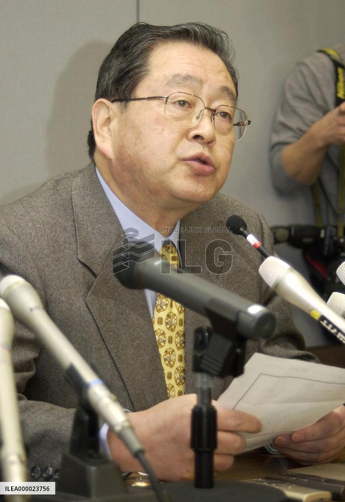 (1)Ex-lawmaker Sato arrested in pay embezzlement scandal