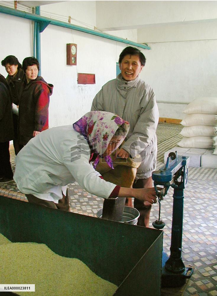 Japanese NGO delivers 40 tons of rice for N. Korean children