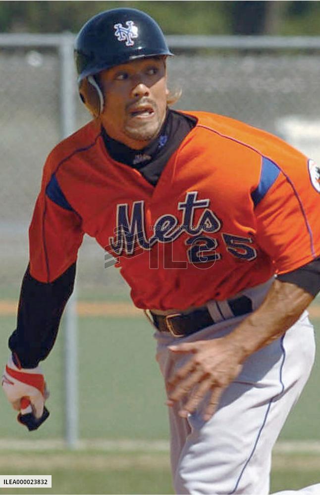 (2)Mets' Matsui singles, steals against Cardinals