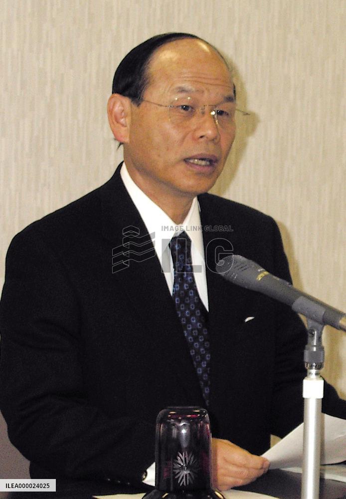 Sanyo Electric lowers profit projections for FY 2003