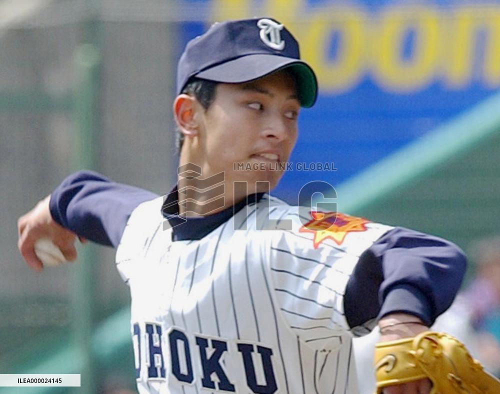 (1)Tohoku pitcher Darvish throws no-hitter at Koshien