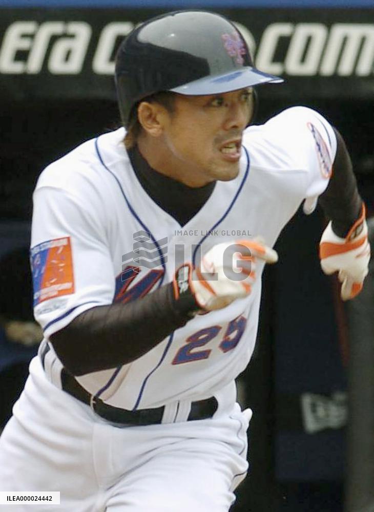 (2)Mets' Matsui debuts at home ground