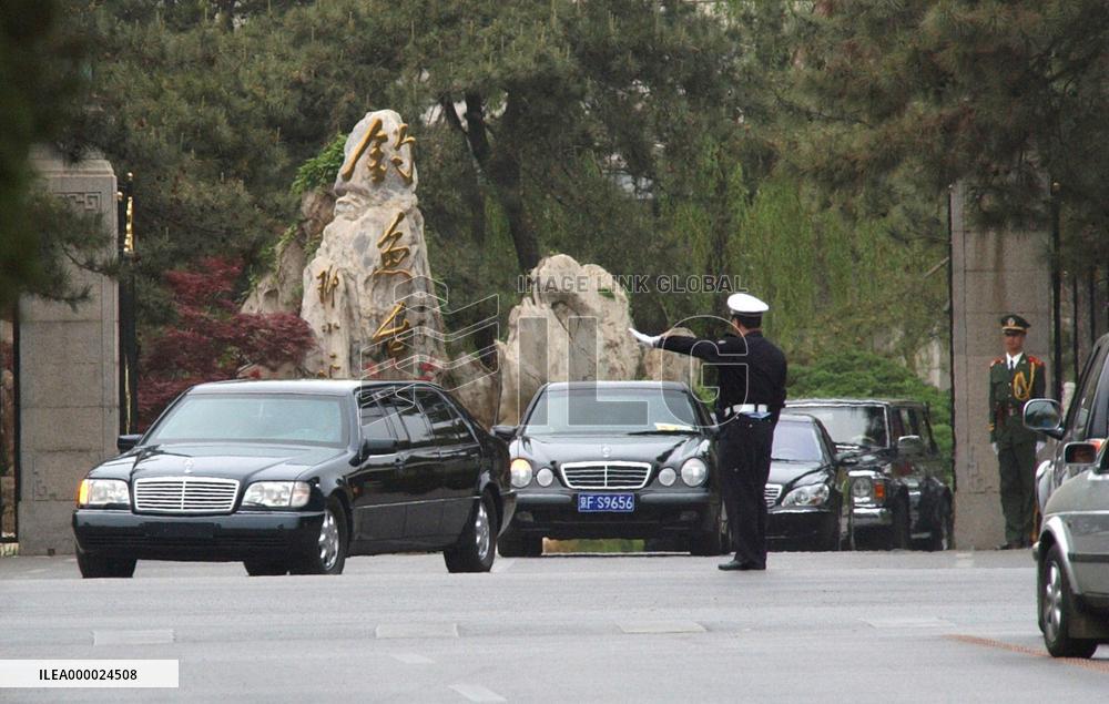 N. Korea leader demands U.S. step back first