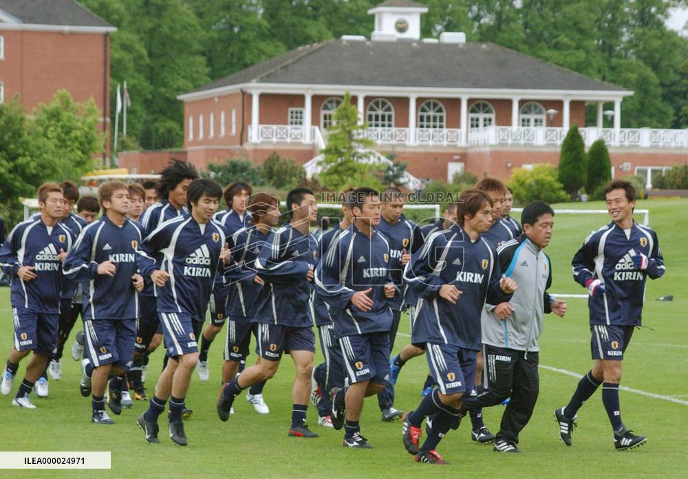 (2)Japan squad prepares for friendly matches
