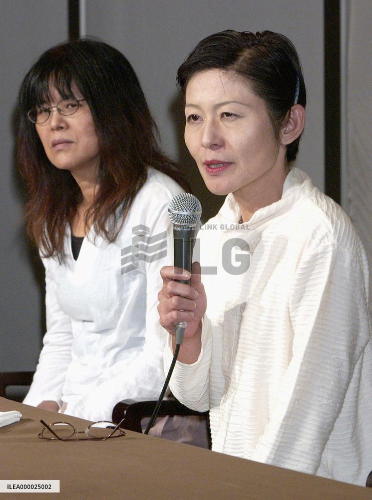 (2)2 Japanese journalists attacked outside Baghdad