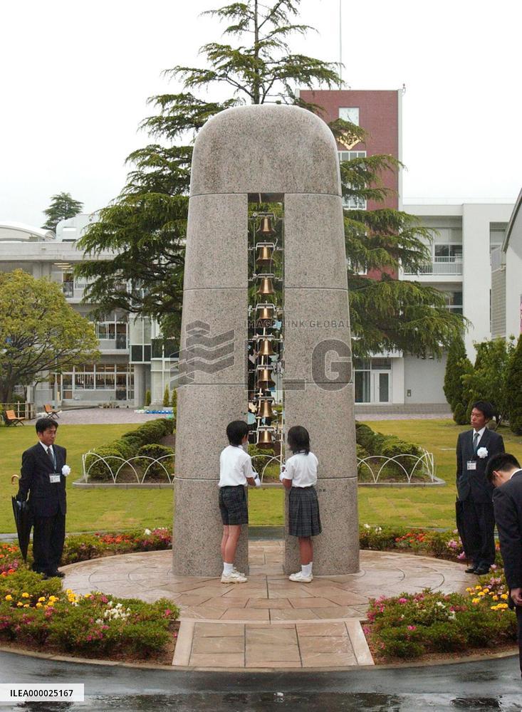 Victims of stabbing incident remembered in Osaka