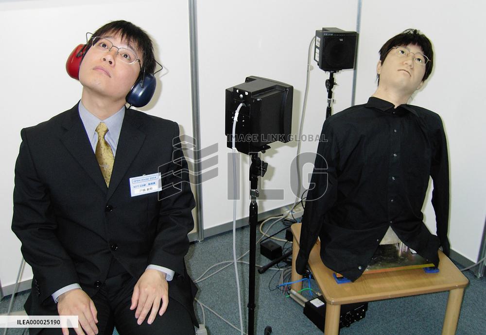 NTT makes robot that imitates human head movements