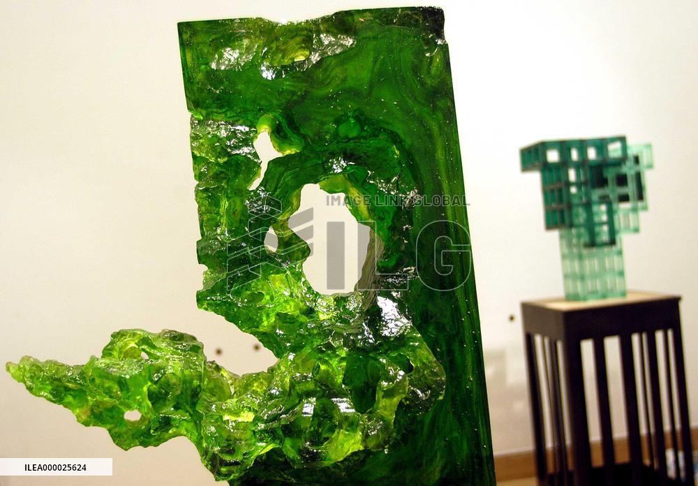 Glass Art Exhibition of Wang Xiajun in Beijing