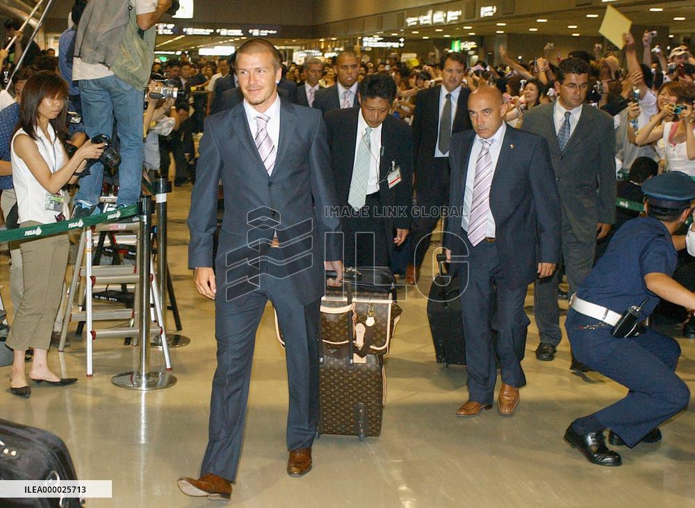 Read Madrid arrive in Japan