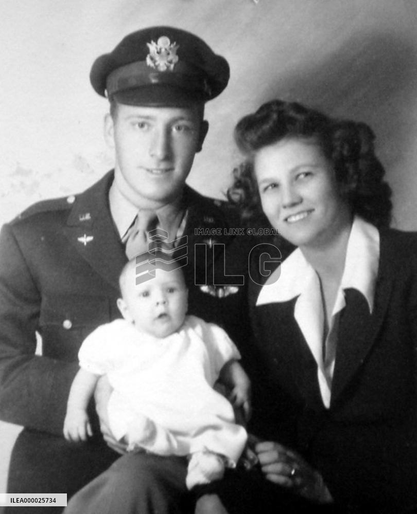 (2)Pictures of A-bombed U.S. soldiers registered at Hiroshima ha