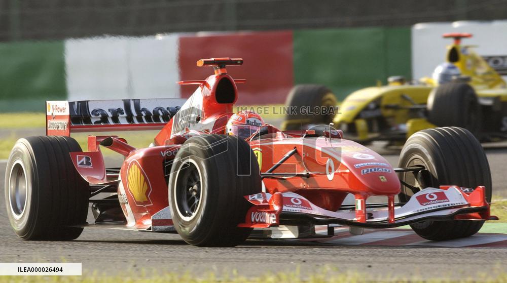 Schumacher wins Japanese Formula One Grand Prix