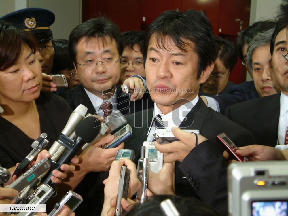 (2)Daiei agrees to use IRCJ for rehabilitation