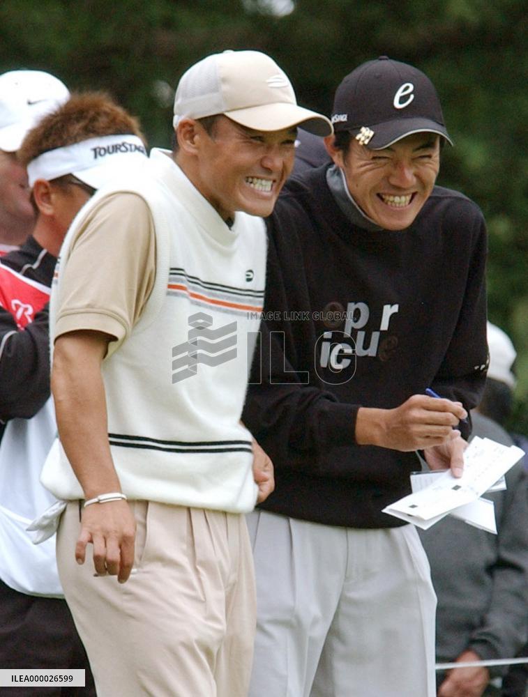 (2)Taniguchi takes joint lead at Bridgestone Open