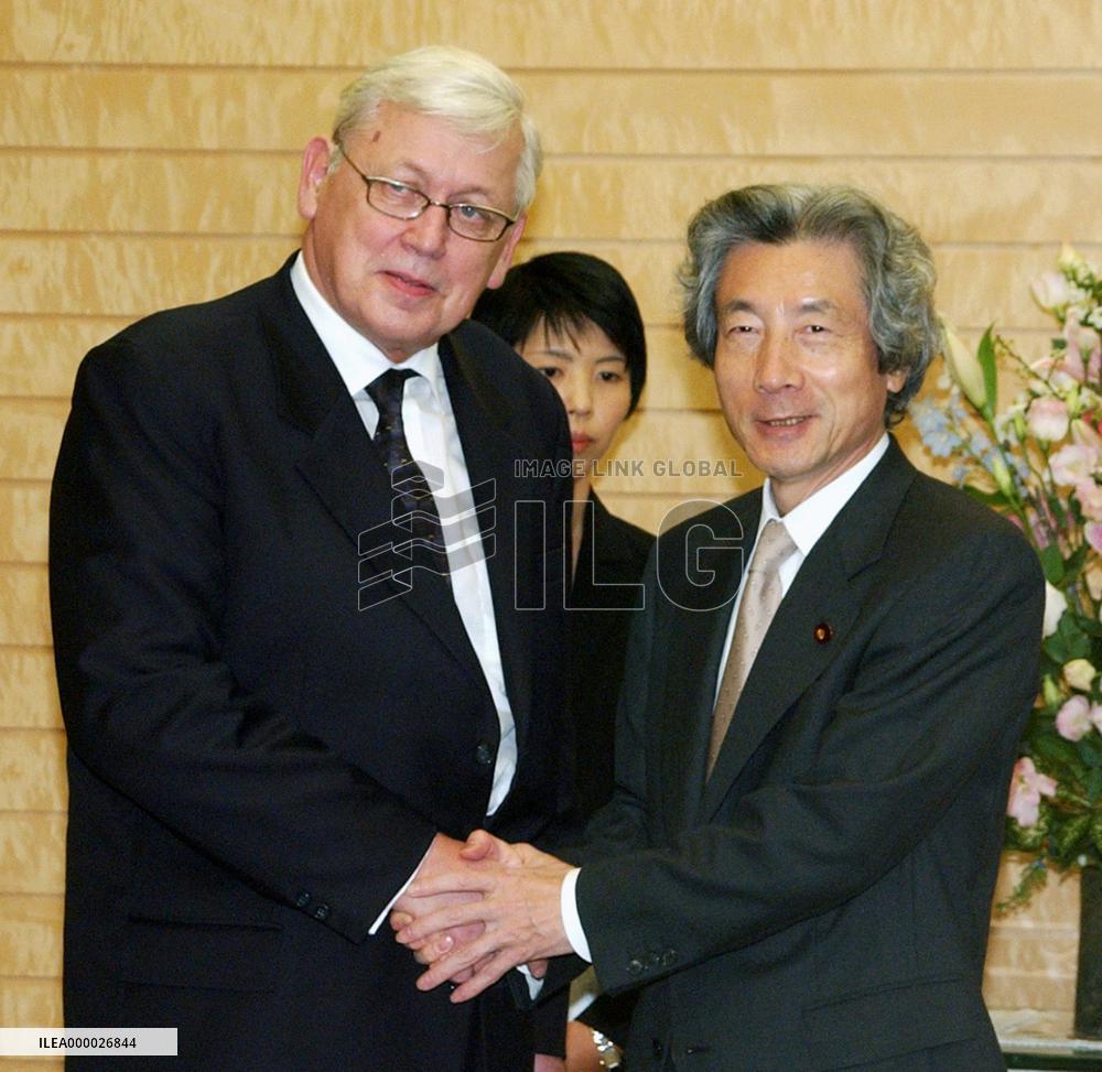 Iceland's parliamentary speaker meets with Koizumi