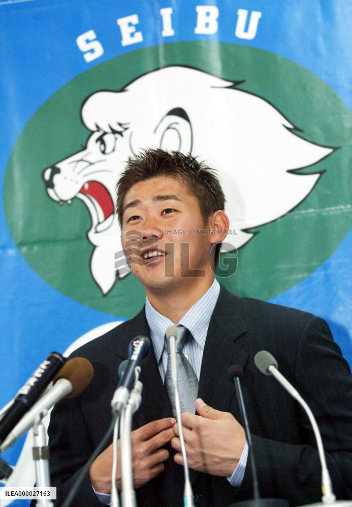 Seibu's Matsuzaka re-signs for 250 mil. yen annual salary