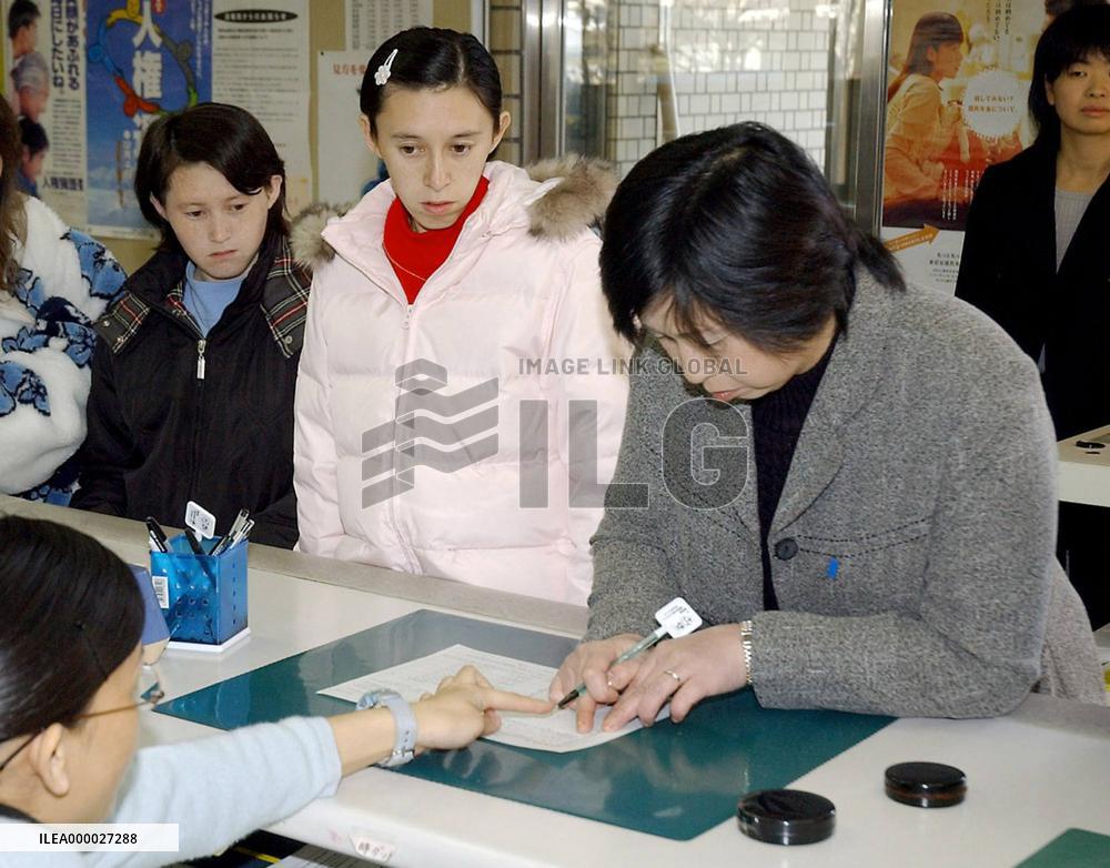 Daughters of Jenkins and Soga register as residents of Sado