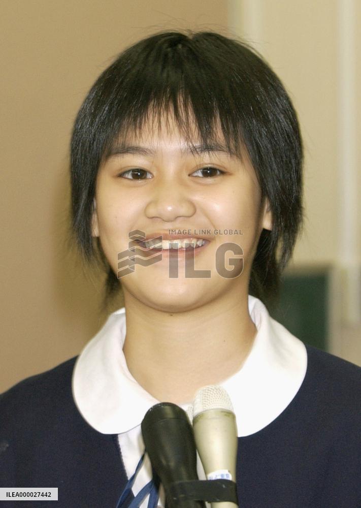 Orphaned Thai girl given 1-yr temporary resident status in Japan