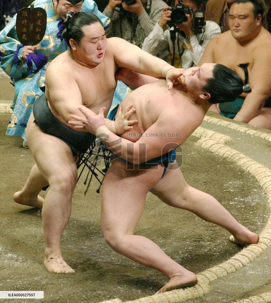 Asashoryu off to flyer