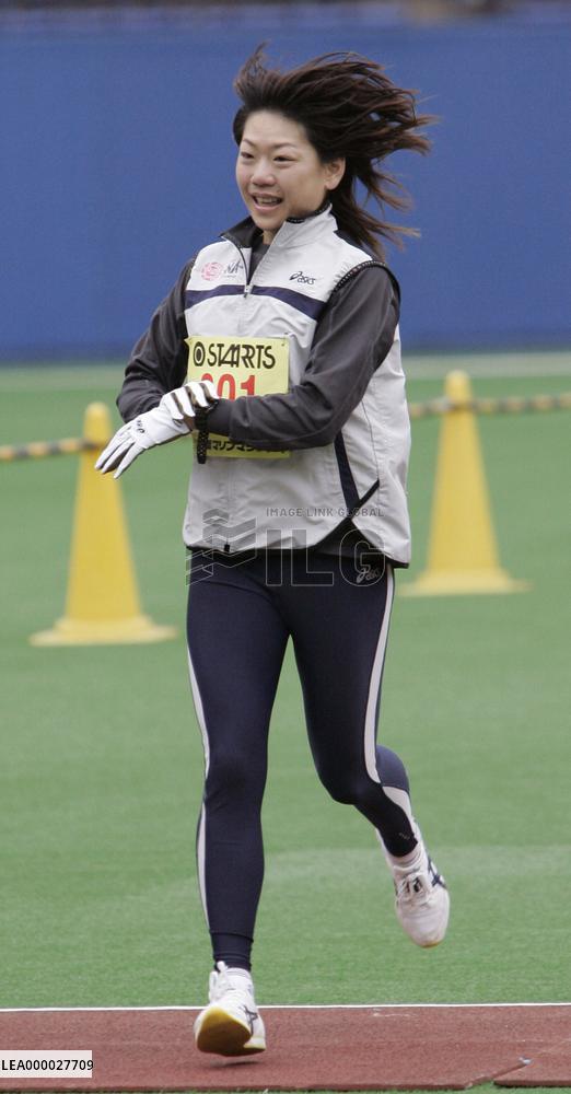 Takahashi completes half-marathon in Chiba