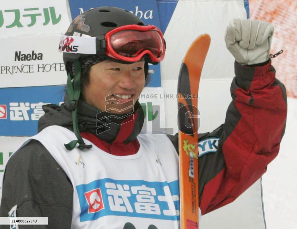 (2)Japan's Ueno places 3rd at World Cup men's moguls