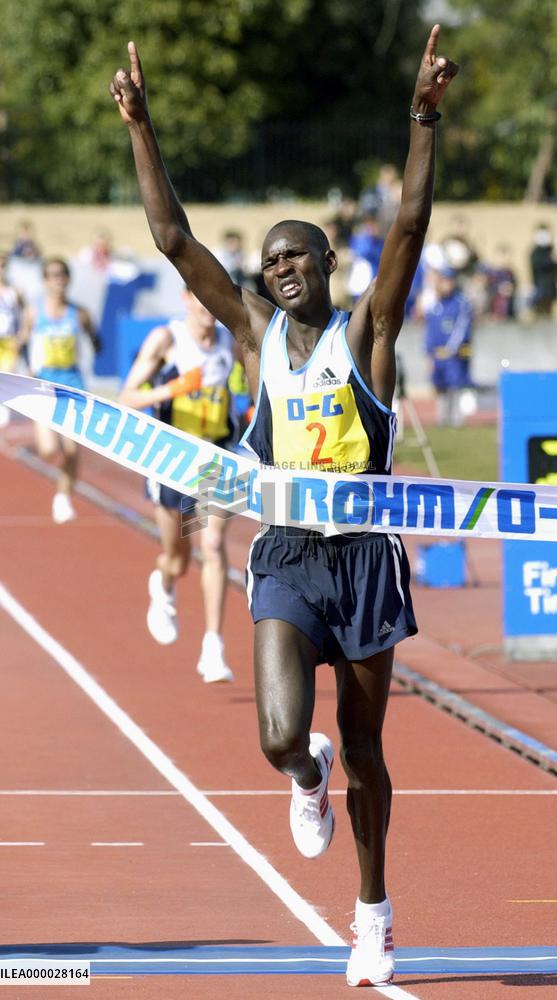 (2)Kenyan Riri wins Lake Biwa race