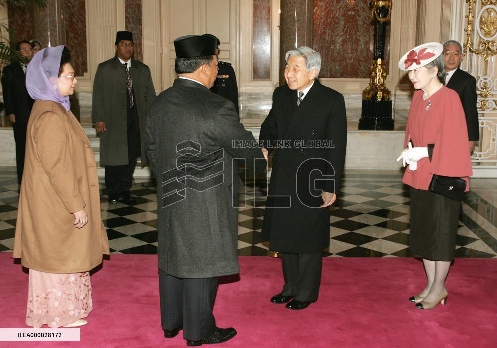 (2)Malaysian King Sirajuddin in Japan