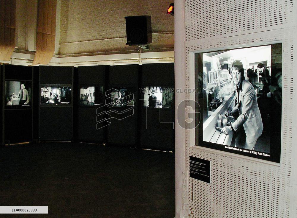 (2)Abbey Road Studios in London opens doors to public