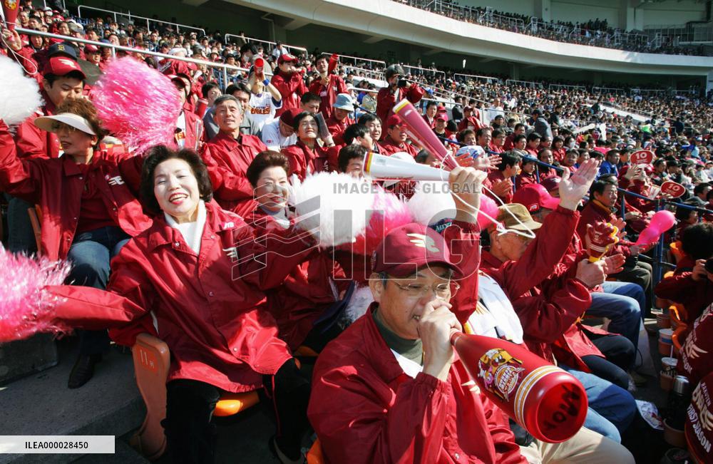 Rakuten notches memorable win in season opener