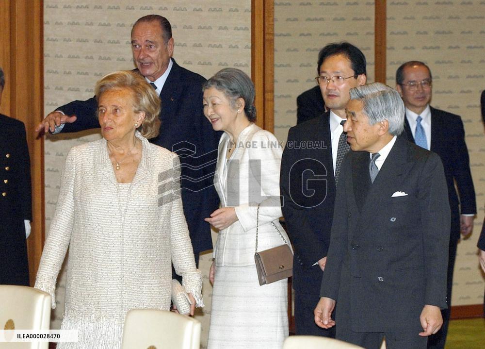 (2)Chirac meets with Japanese emperor, empress