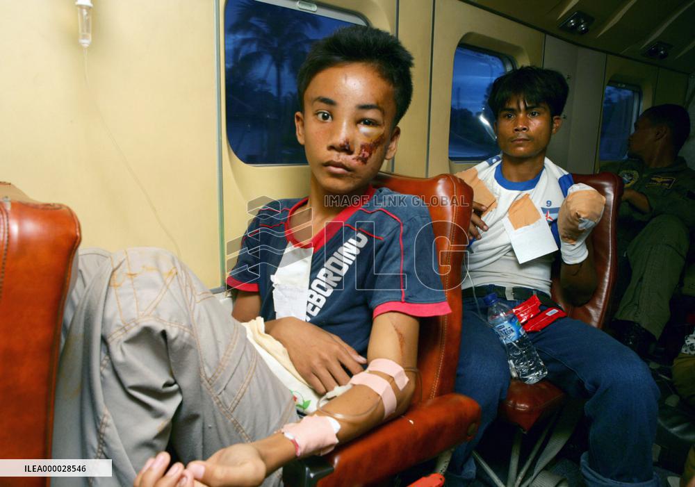 (8)Scenes from Indonesia's Nias and Simeuleu islands after quake