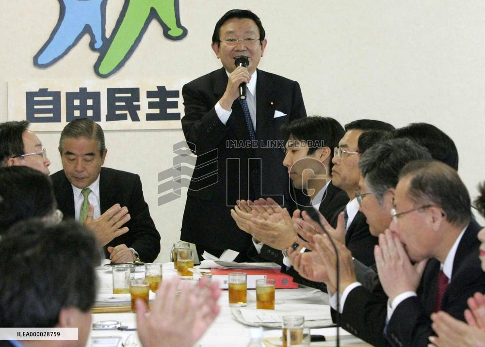 LDP continues last-ditch effort over postal reform