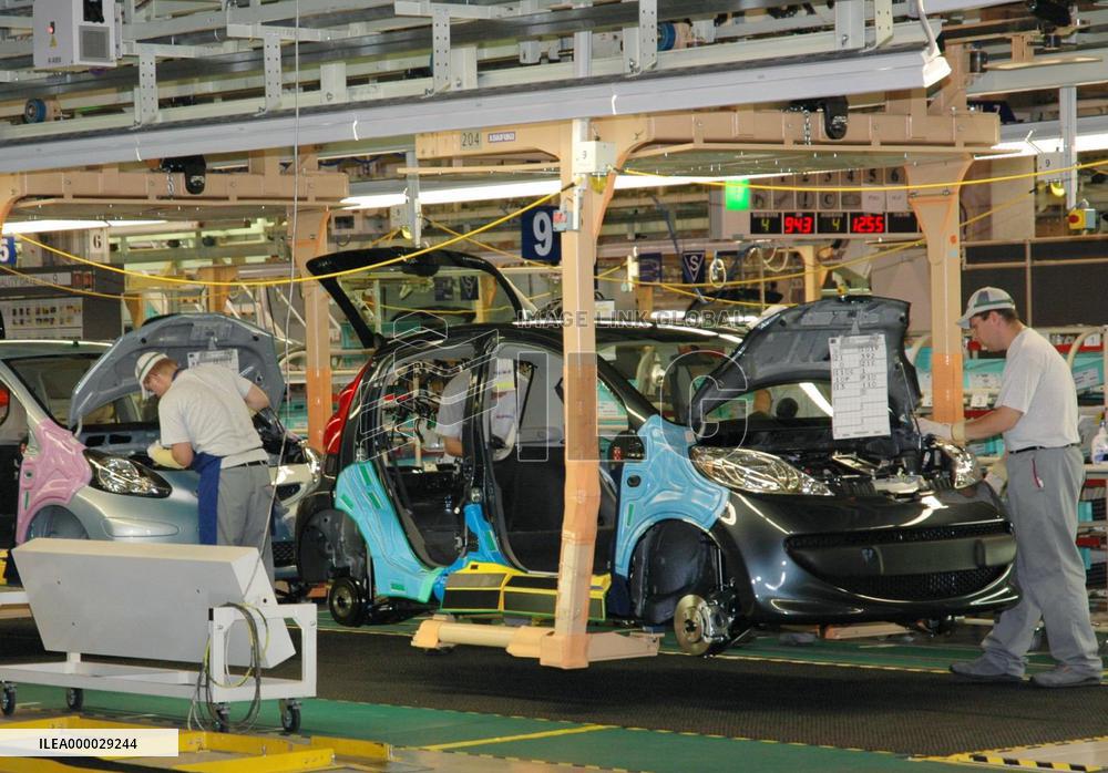 Toyota, Peugeot hold Czech plant opening ceremony